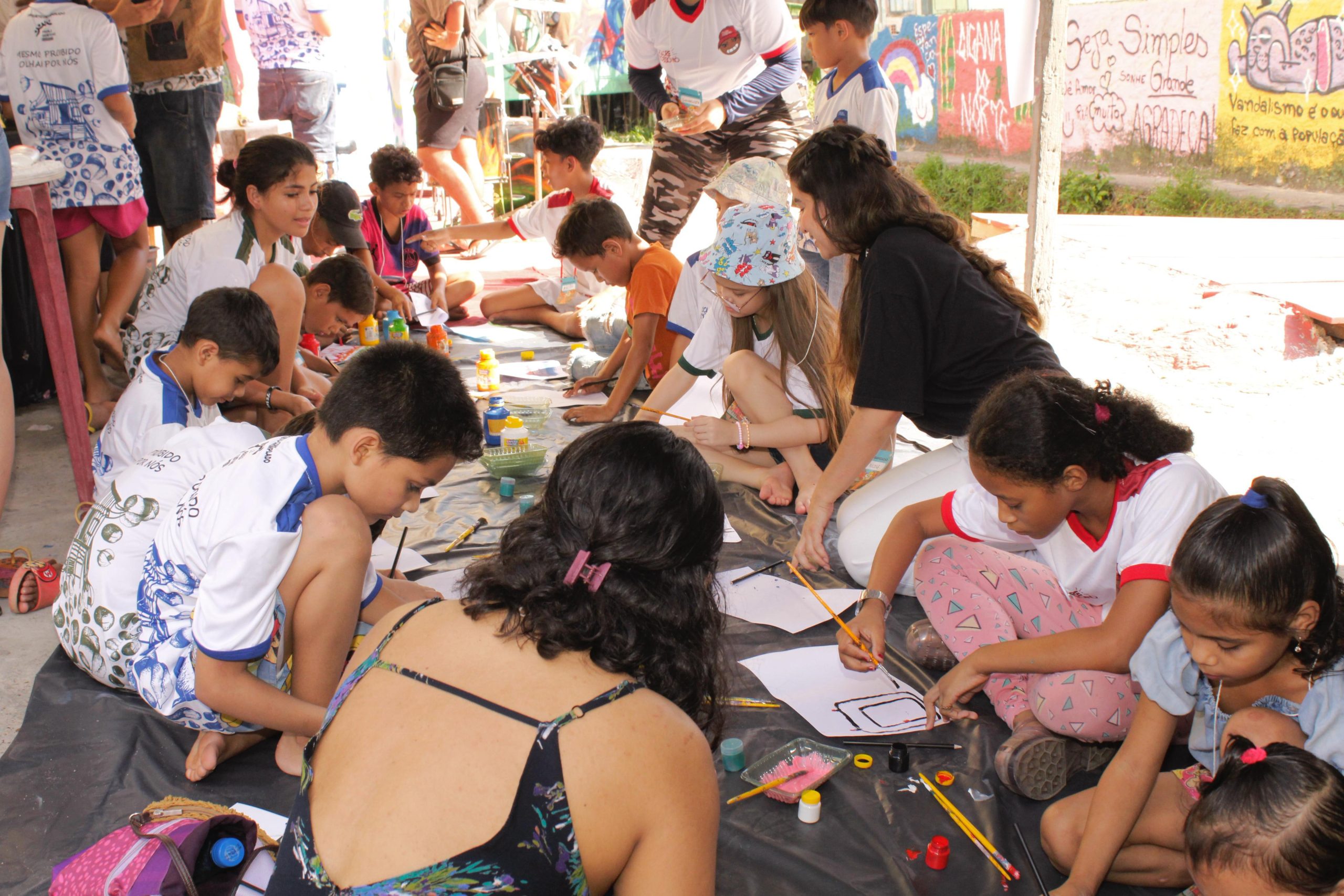 ‘Arte Ocupa’ realiza ação no Dia das Crianças em Manaus