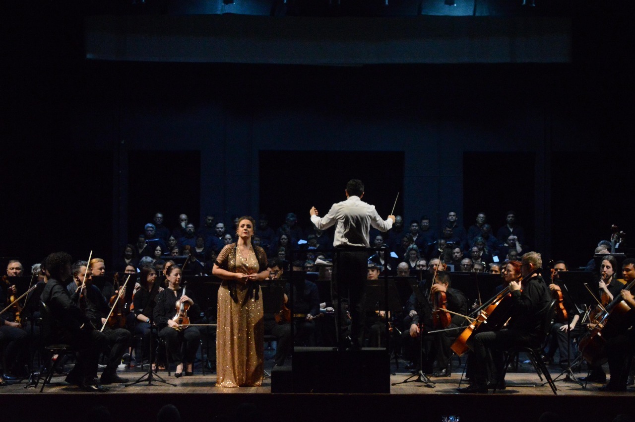 Soprano Ludmilla Bauerfeldt estreia no Teatro Amazonas em espetáculo inédito