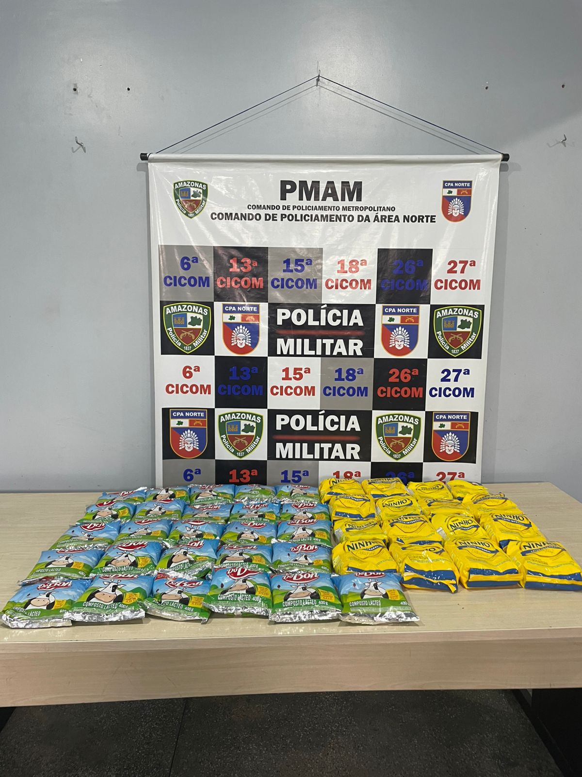 Adolescentes de 16 e 17 anos são apreendidas por furto de leite em Manaus