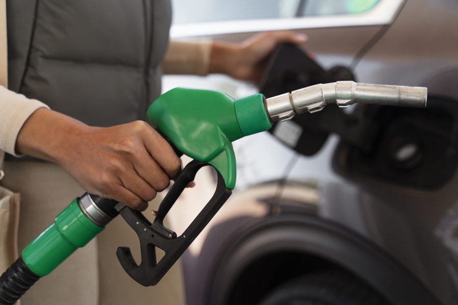 Governo inicia retirada de subsídios e reduz ajuda ao diesel