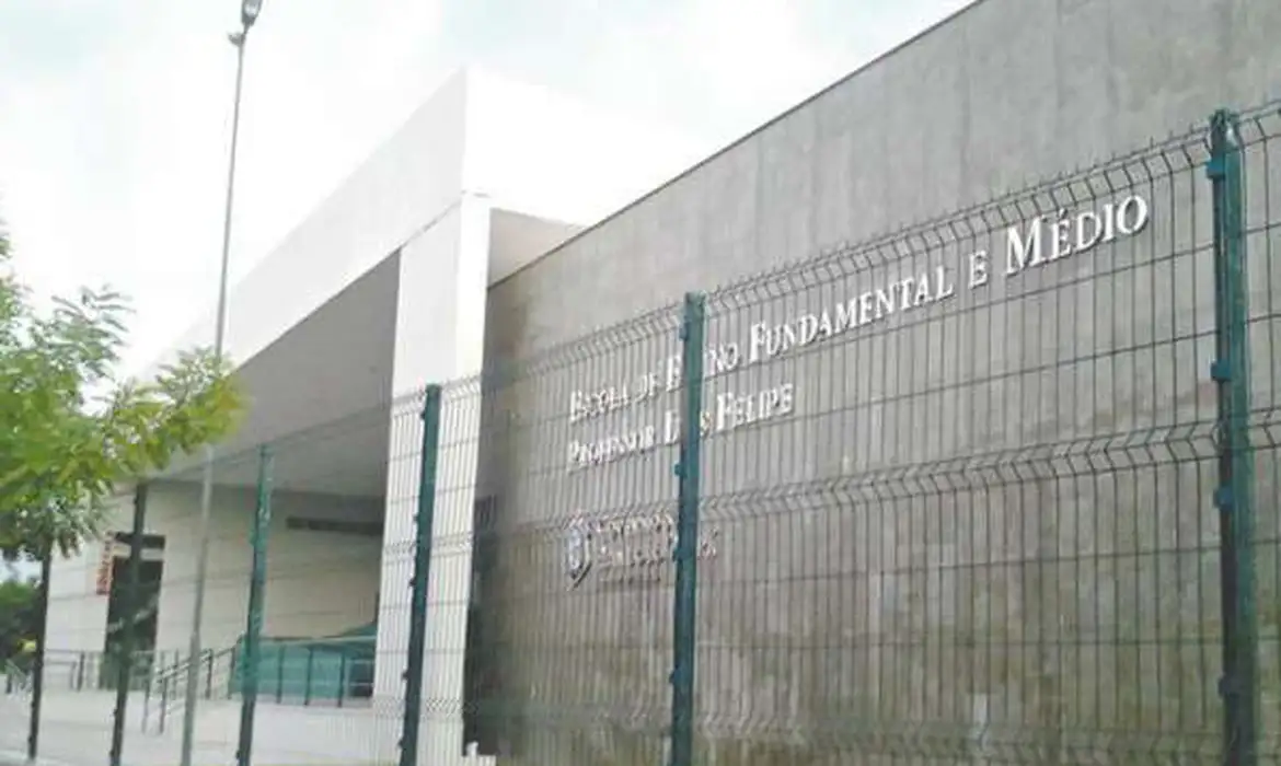 Polícia prende suspeito de matar estudantes em escola no Ceará