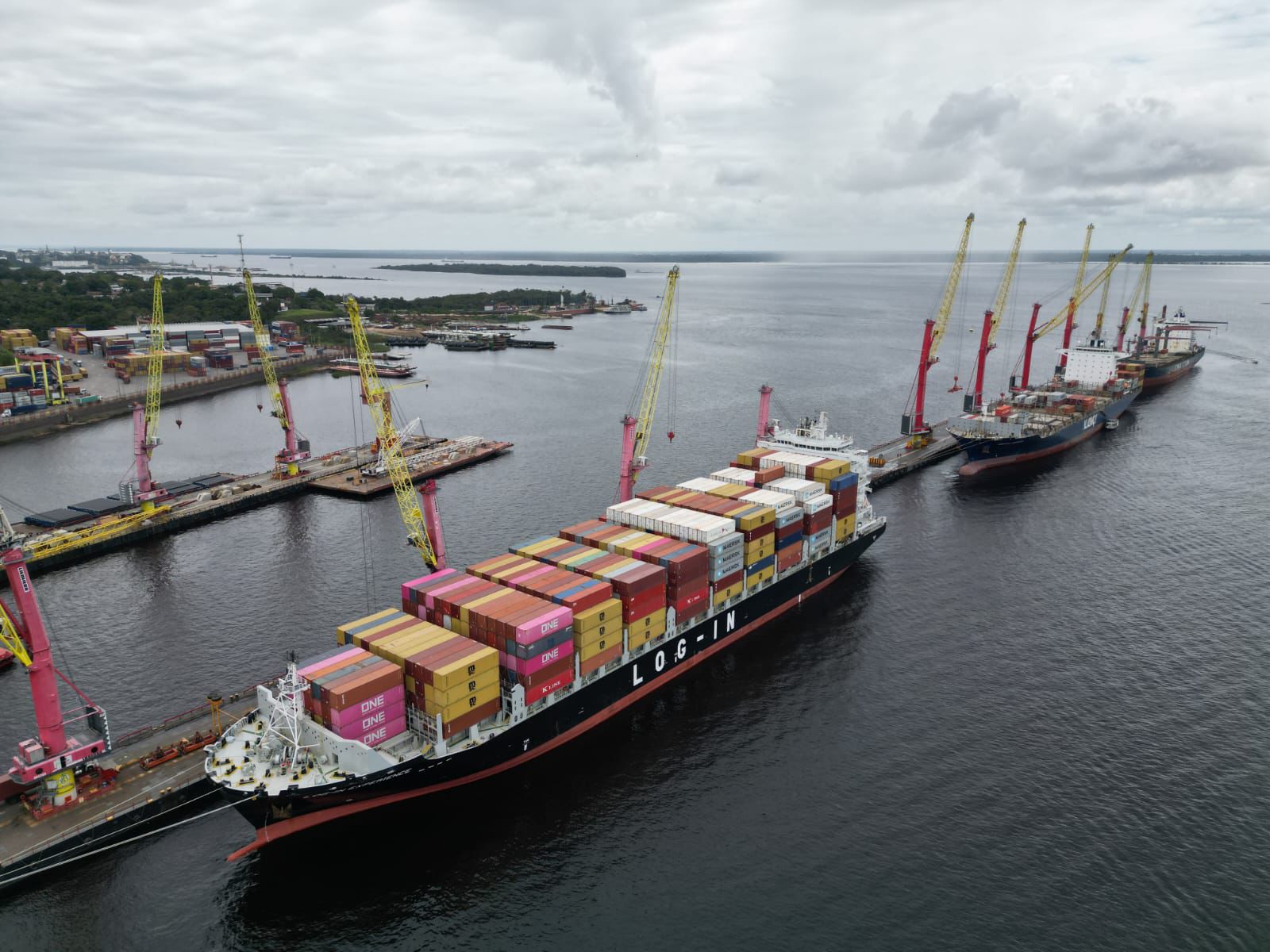 Manaus lidera importações no Brasil em 2025 e supera São Paulo e Itajaí