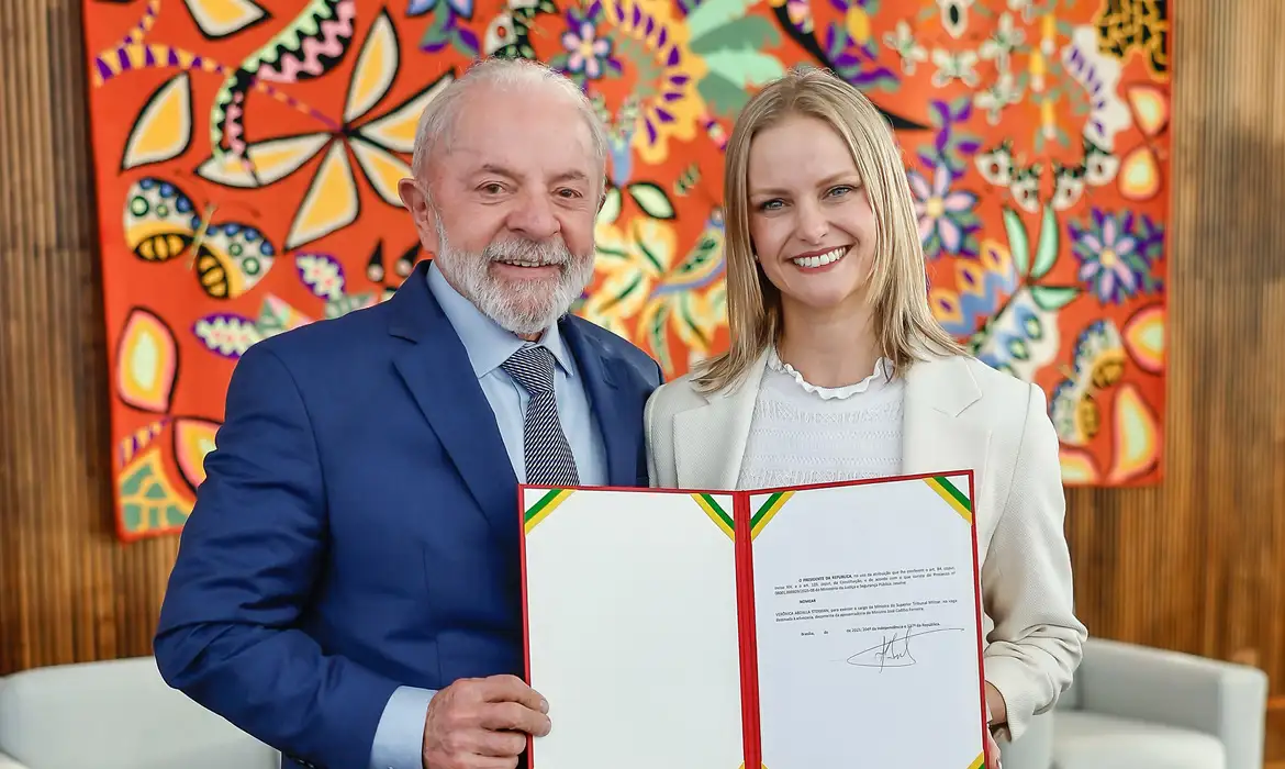 STM empossa segunda ministra em 217 anos de história