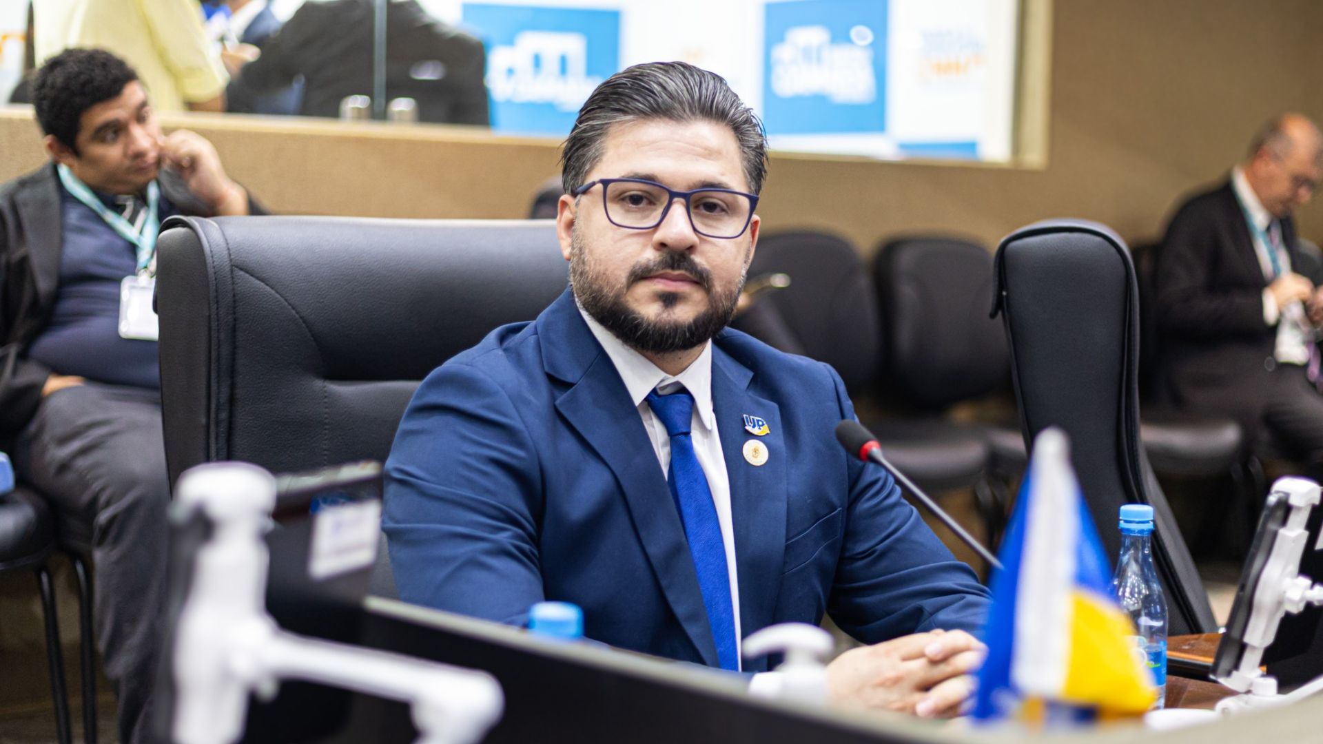 Amauri Gomes assume mandato na CMM e destaca defesa da causa animal