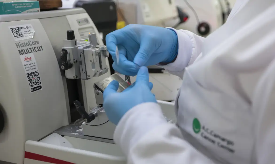 Cura de câncer de próstata pode chegar a até 98% 