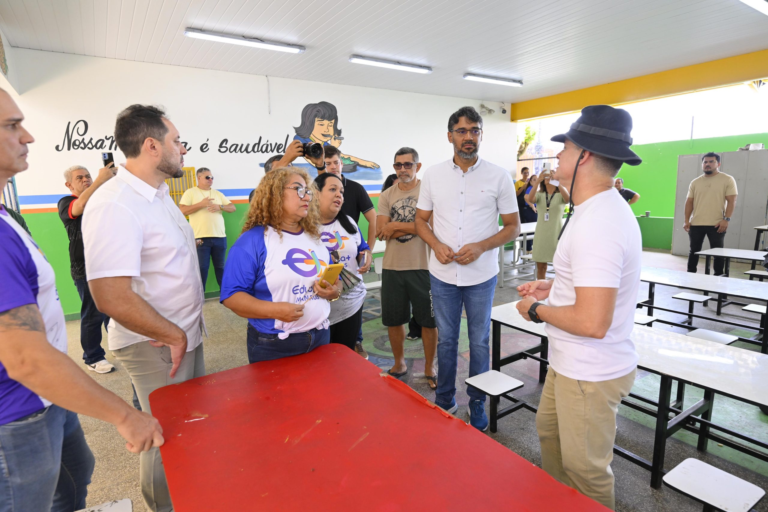 David Almeida anuncia entrega de quatro escolas em Manaus