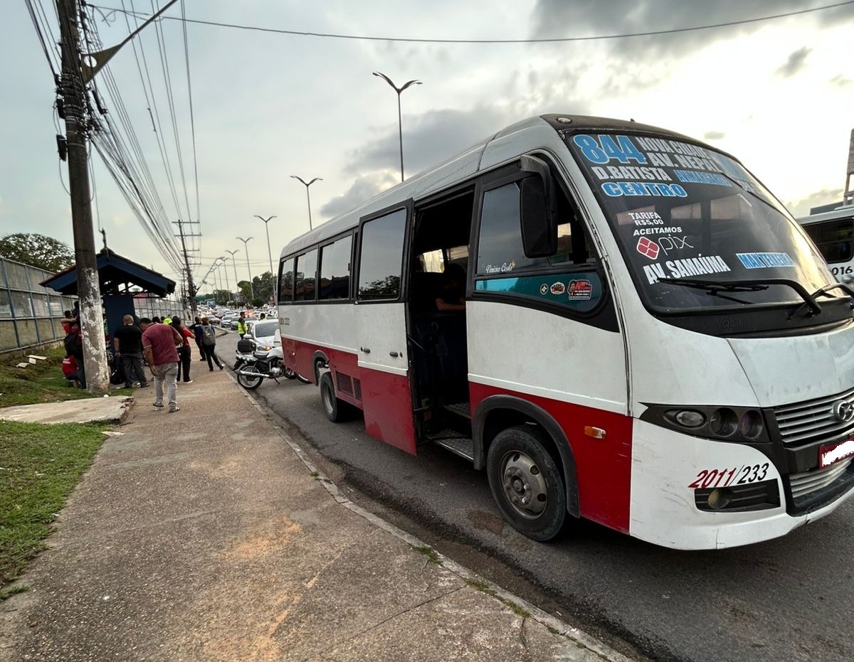 ‘Executivo’ é apreendido em Manaus com pneus carecas e motorista sem CNH
