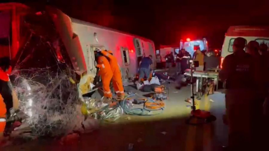 Acidente de ônibus deixa mortos e feridos em Pernambuco