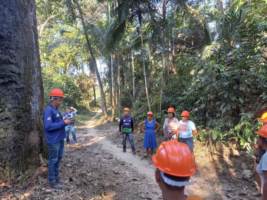 Extrativistas recebem capacitação do Idam