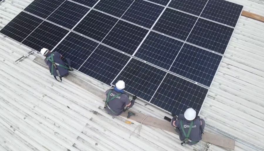 Brasil é o quarto maior mercado de energia solar do mundo e impulsiona modelo híbrido