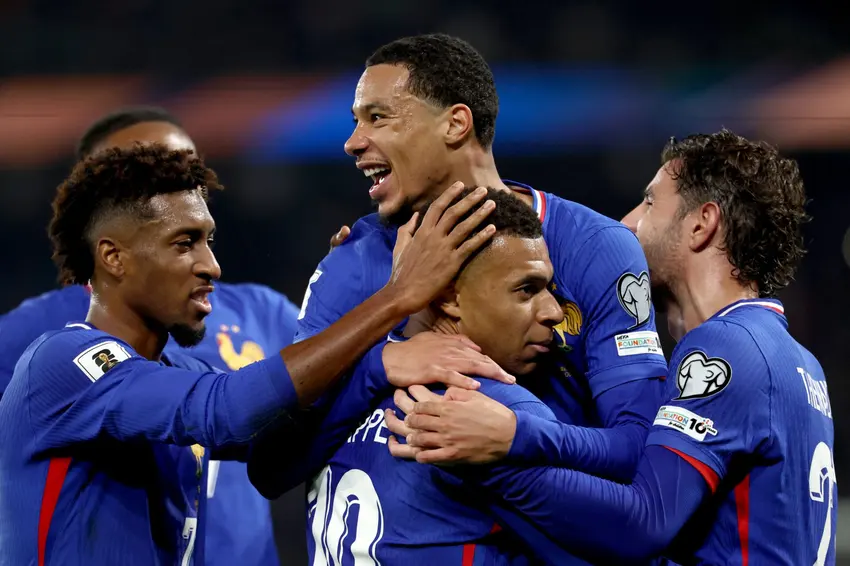 Mbappé brilha e França vence Azerbaijão por 3 a 0 nas Eliminatórias