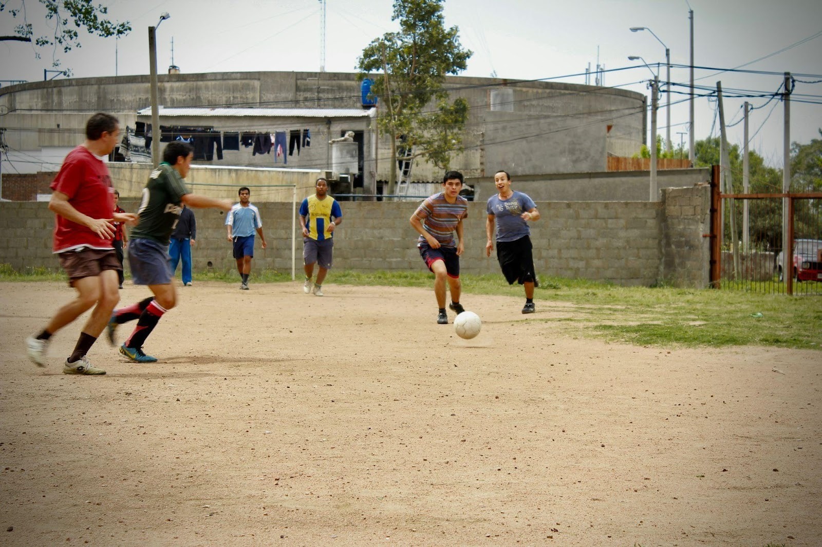 Do Futebol de Rua à Solidariedade: Apoio Comunitário Através do Esporte nos Bairros Amazônicos