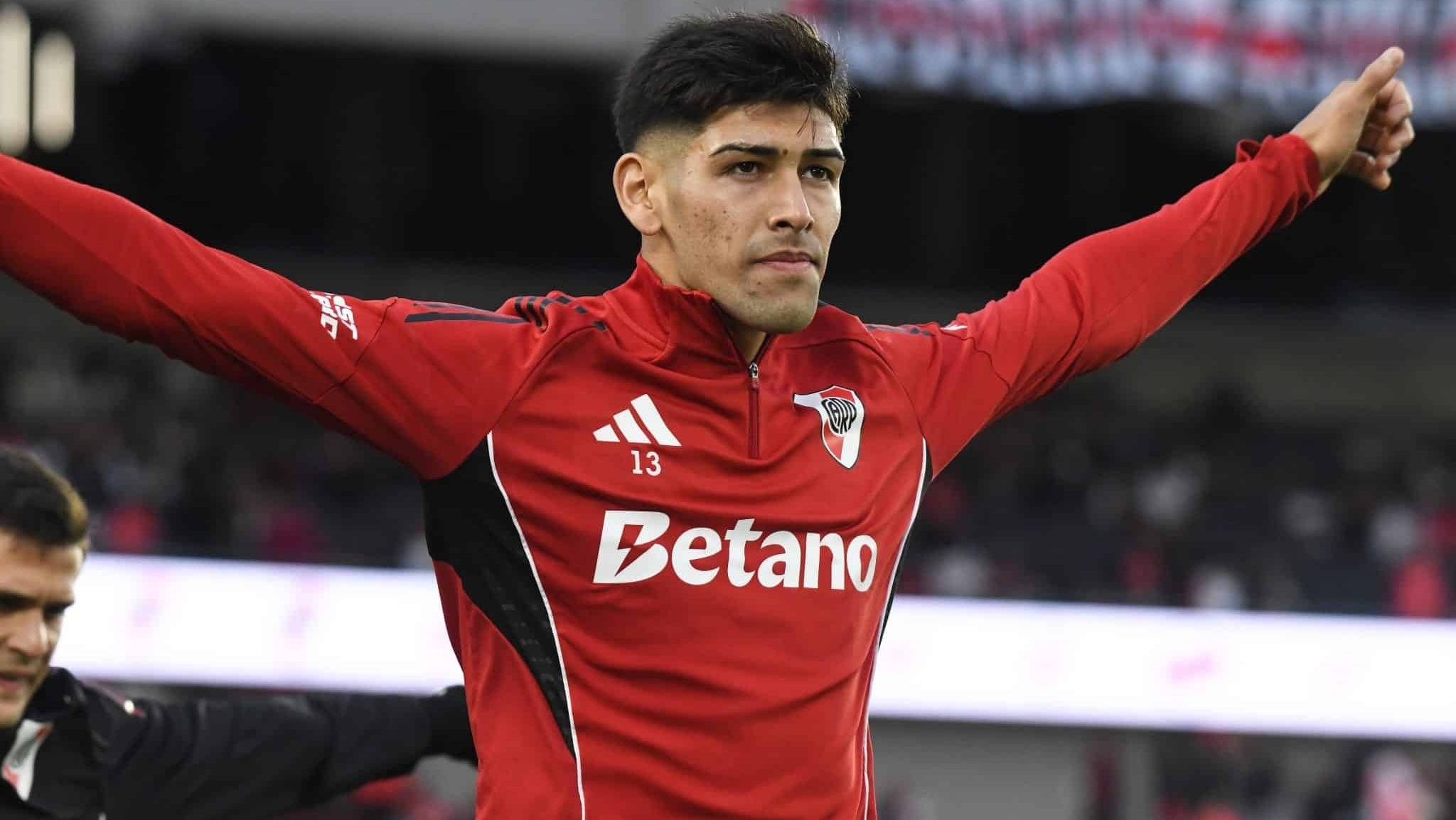 Lautaro Rivero: de vendedor ambulante a promessa da seleção argentina