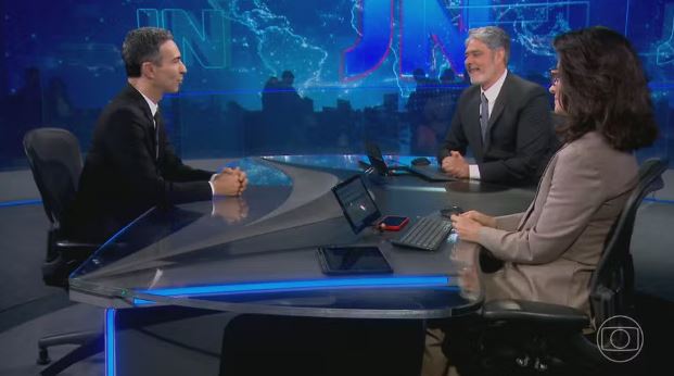 Bonner e Renata recebem Tralli para passagem de bastão no Jornal Nacional