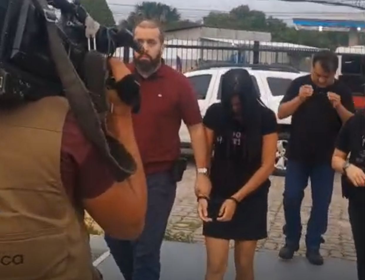 Namorada de homem morto em shopping de Manaus é presa suspeita de participar do crime