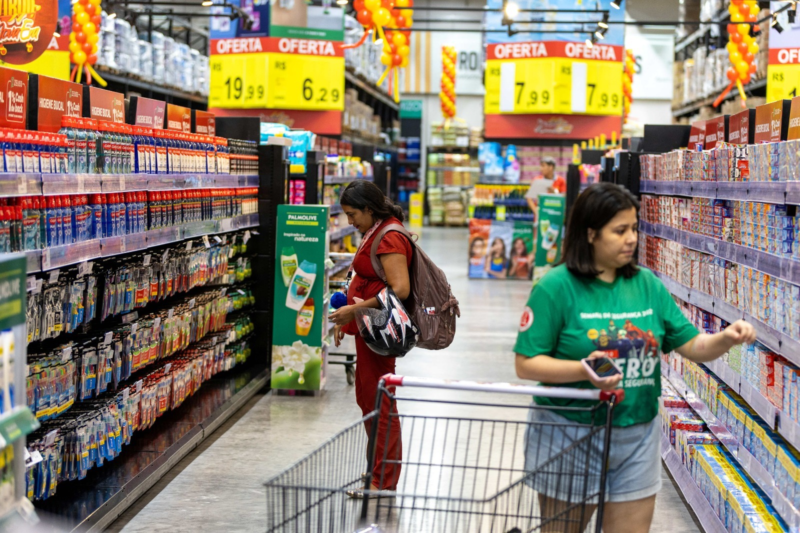 Supermercado abre 200 vagas de emprego em Manaus; confira