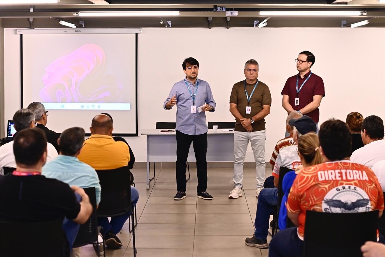 Prefeitura de Manaus apresenta edital do Carnaval 2026 às escolas