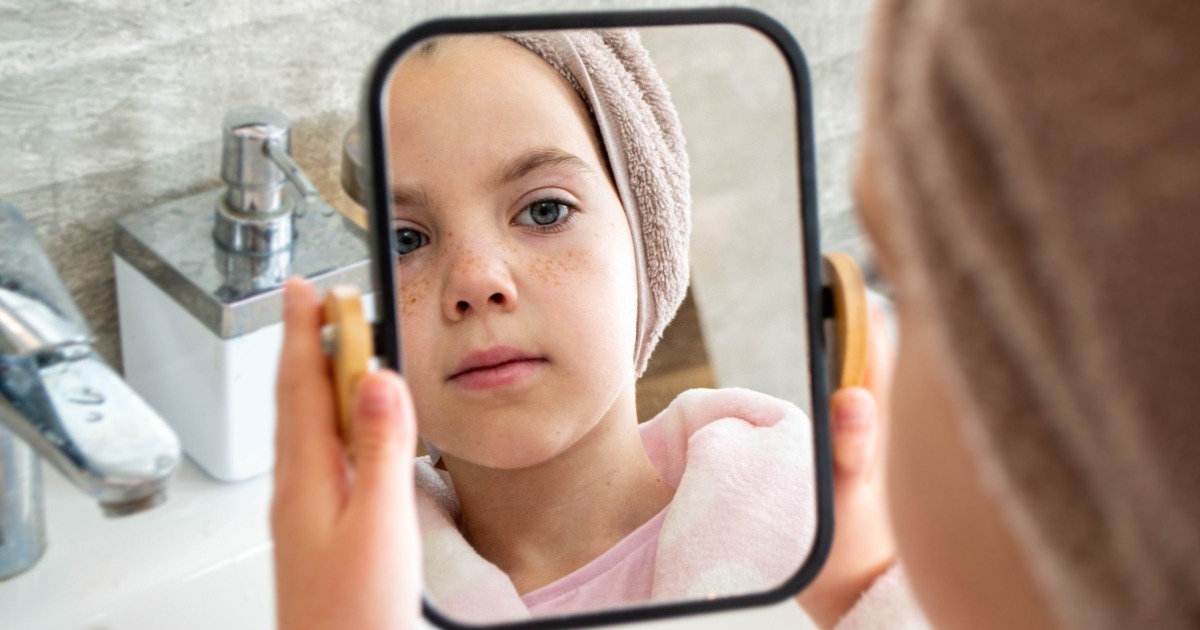 Puberdade precoce: Como identificar (sem surtar no processo)