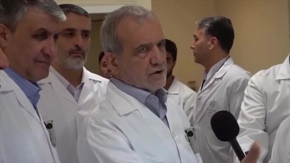 Presidente do Irã anuncia reconstrução de instalações nucleares