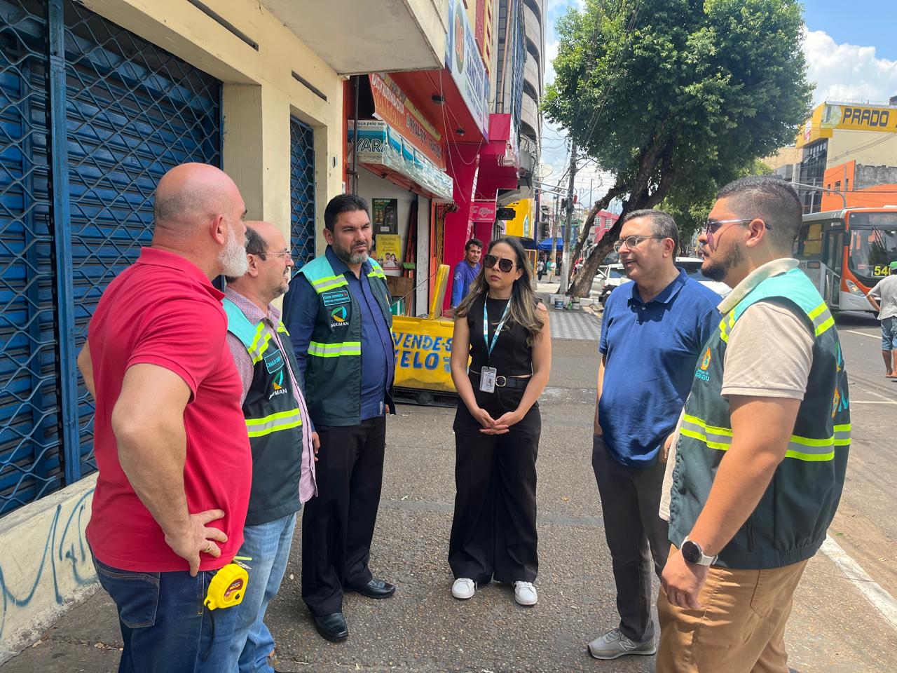Zona Azul de Manaus ganha vagas para carga e descarga de mercadorias