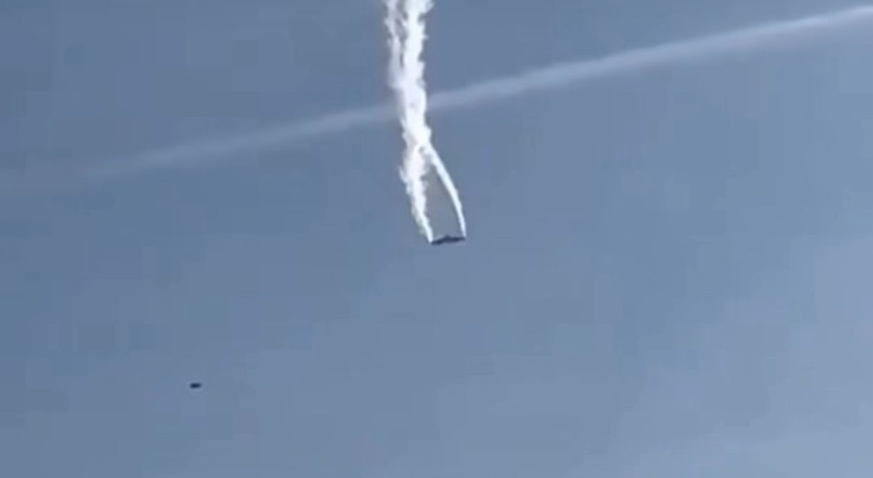 VÍDEO: Avião militar cair na Geórgia com 20 pessoas a bordo