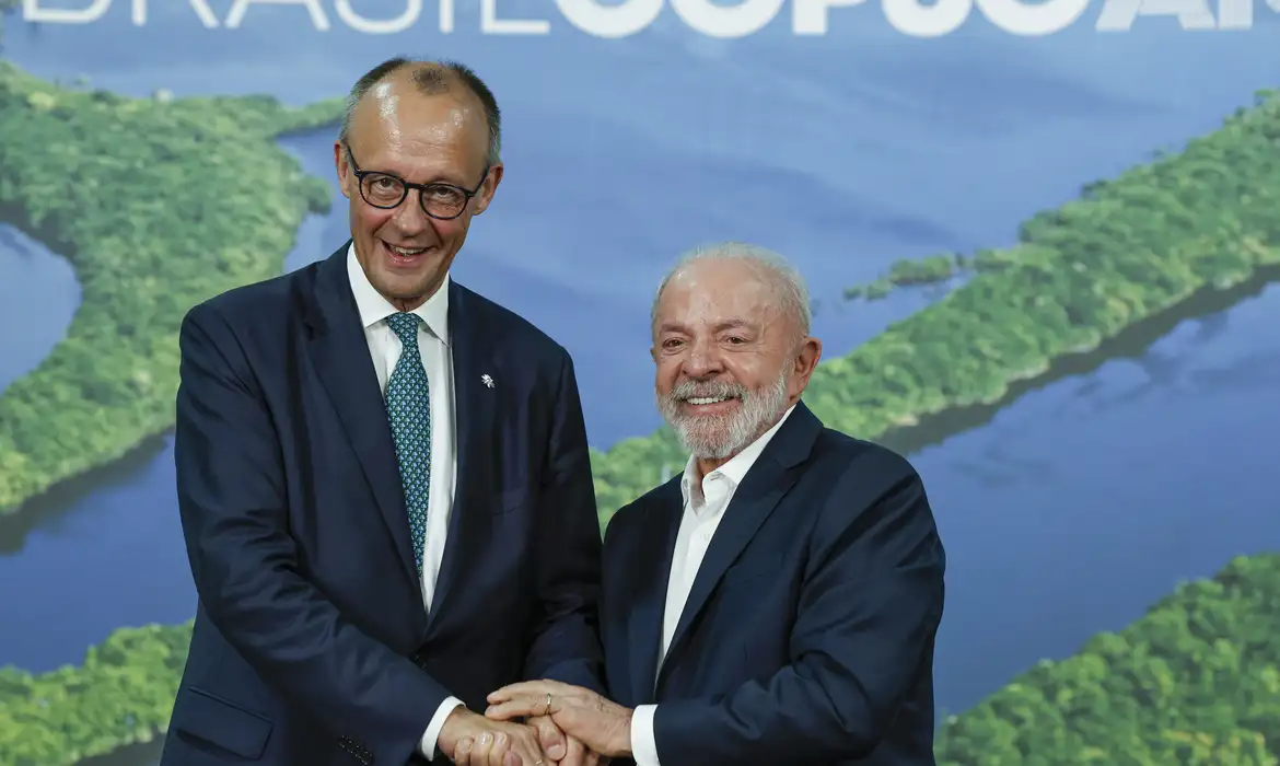 VÍDEO: Chanceler alemão diz que comitiva ficou feliz ao deixar Belém após COP30