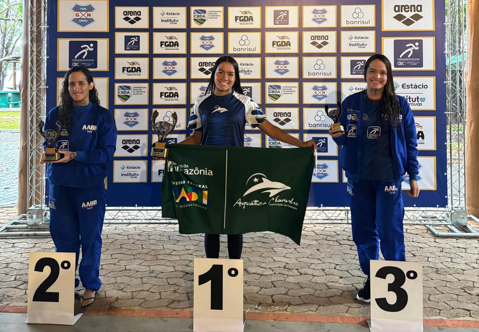 Atleta Kathleen Manoella é destaque nacional na natação