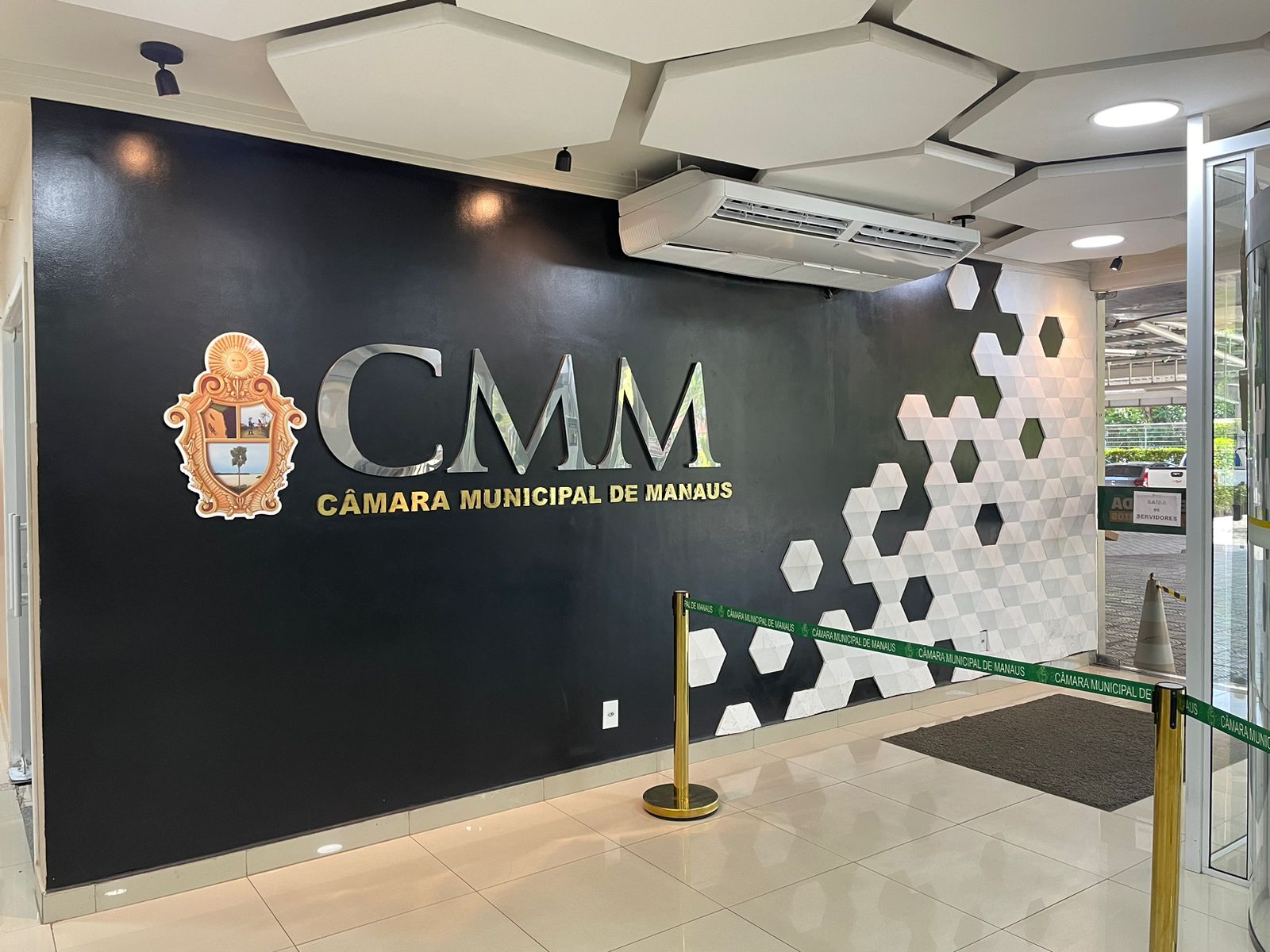 CMM aprova regra para sessões híbridas em situações de emergência