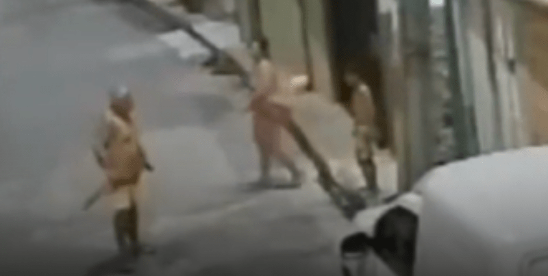 Homem ameaça crianças com pedras e terçado após se irritar com barulho em Manaus