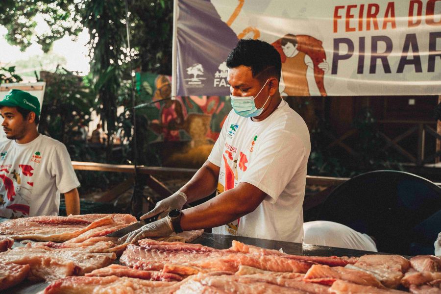 Feira do Pirarucu oferece pescado sustentável a preços acessíveis
