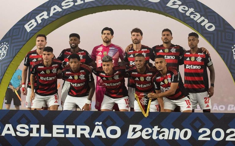 Torcedores do Flamengo se rendem a Bruno Henrique
