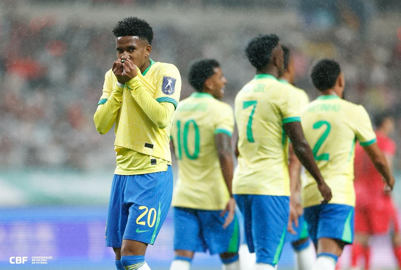 Começo de Estêvão no Chelsea gera expectativa na torcida brasileira