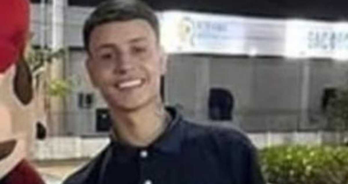 Jovem é espancado até a morte em praça de alimentação na Zona Norte de Manaus