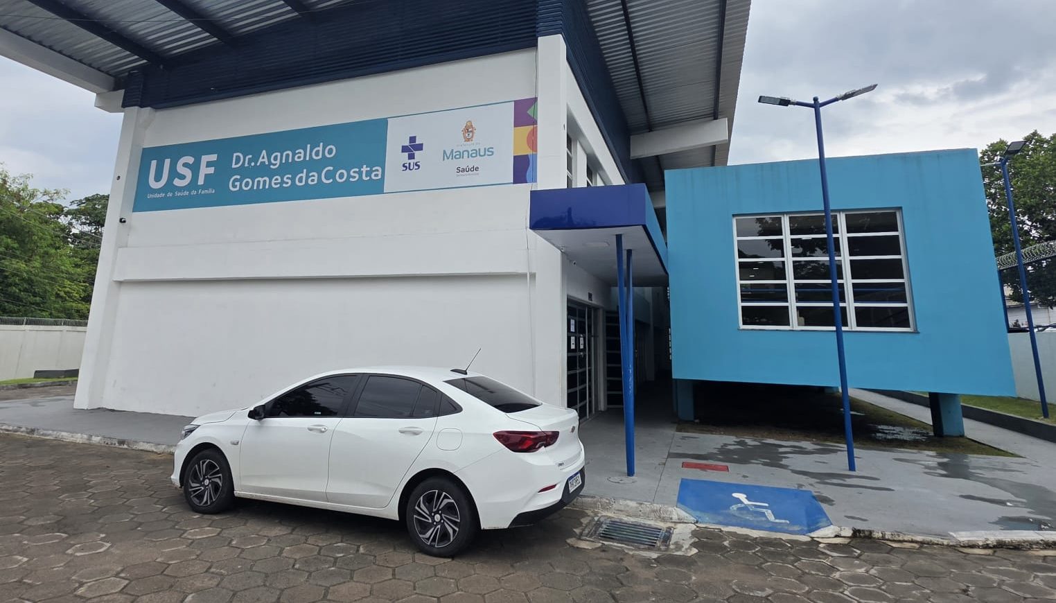 VÍDEO: Assaltantes atacam pacientes em fila de atendimento na Zona Leste de Manaus