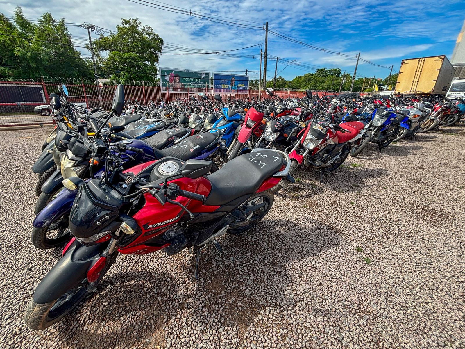 Detran-AM abre visitação para último leilão de veículos de 2025 em Manaus