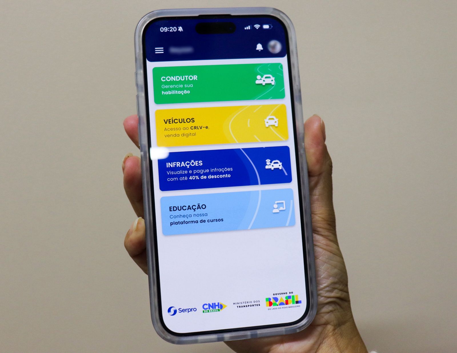 Detran-AM retoma serviços de CNH nesta quinta-feira (25)