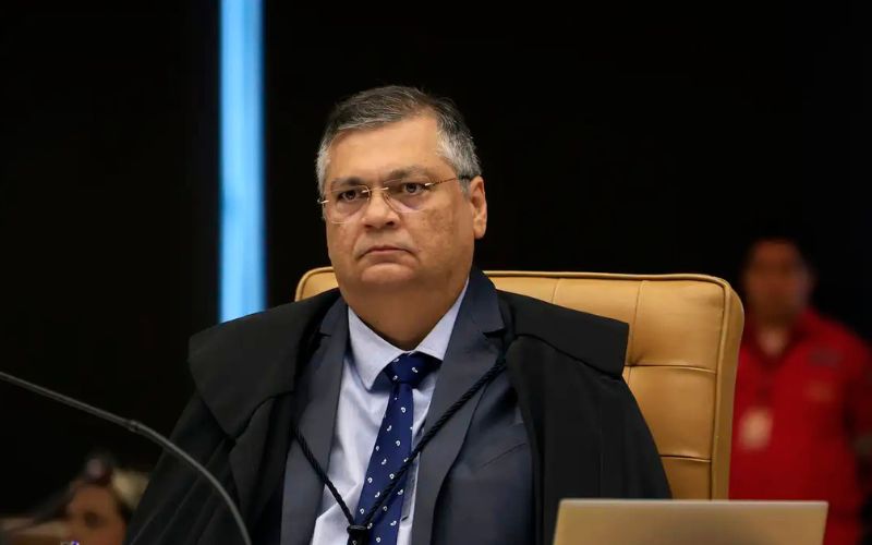 Dino manda divulgar CPF de quem ganha salário via emendas para saúde