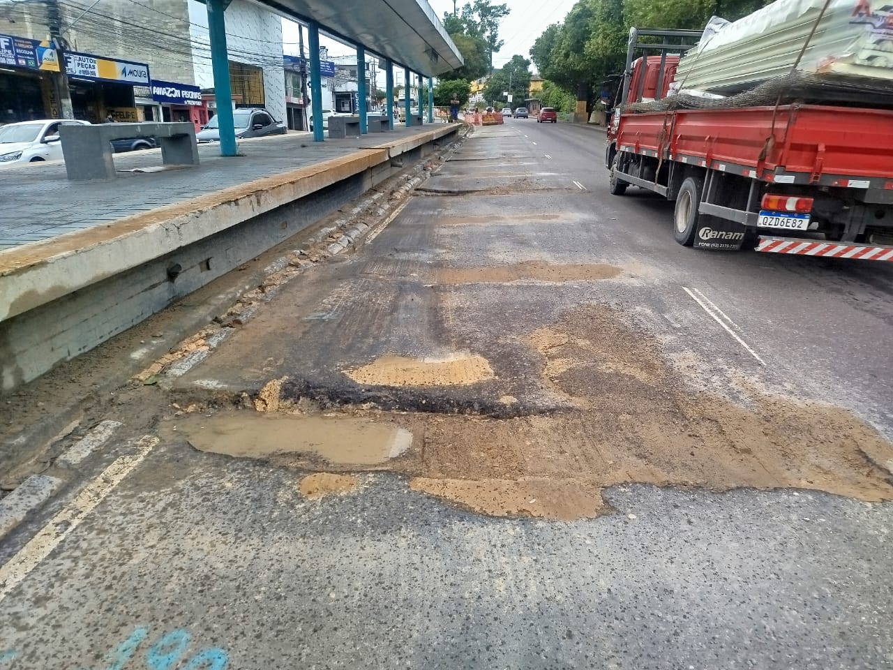 Plataforma de ônibus no Coroado será fechada temporariamente