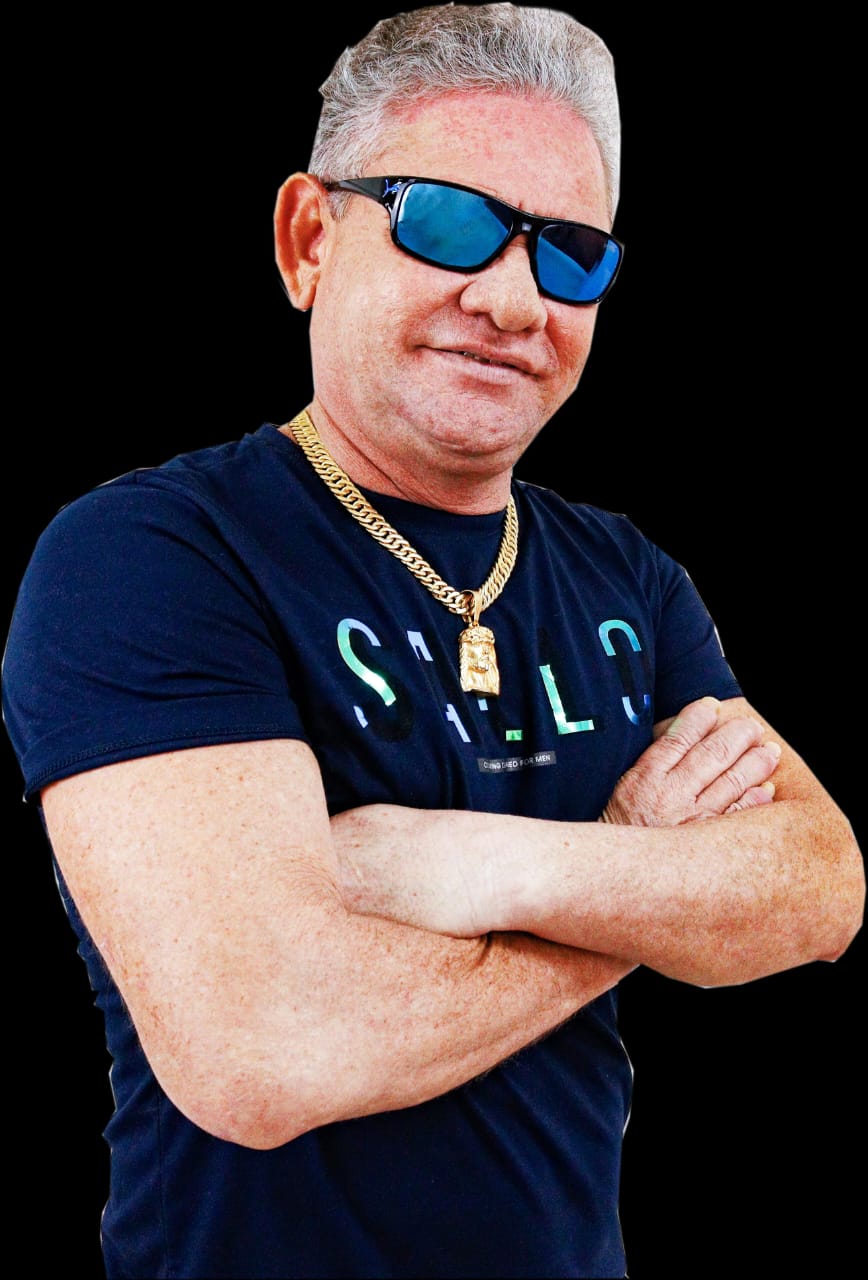 Show ‘Seresta do Rei’ anima noite de arrocha em Manaus