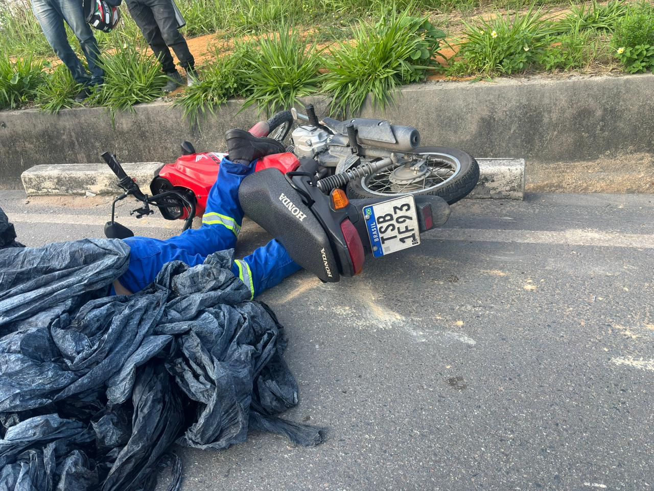 Motociclista morre após ter cabeça esmagada em acidente no Distrito Industrial
