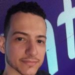 Cantor morre em acidente horas antes do casamento