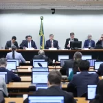 Comissão do Congresso aprova proposta orçamentária de 2026