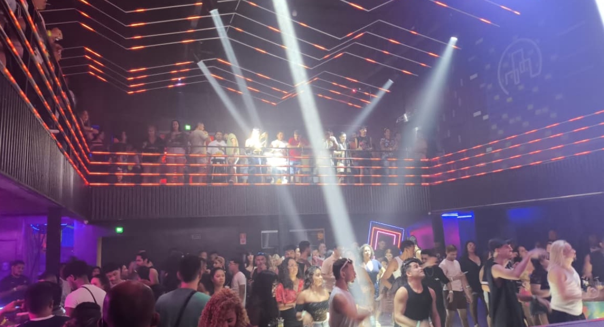 Favela de Natal celebra o pós-ceia com muito funk e pista eletrônica em Manaus
