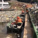 Prefeitura de Manaus acelera limpeza na marina do Davi e remove acúmulo de resíduos no Tarumã