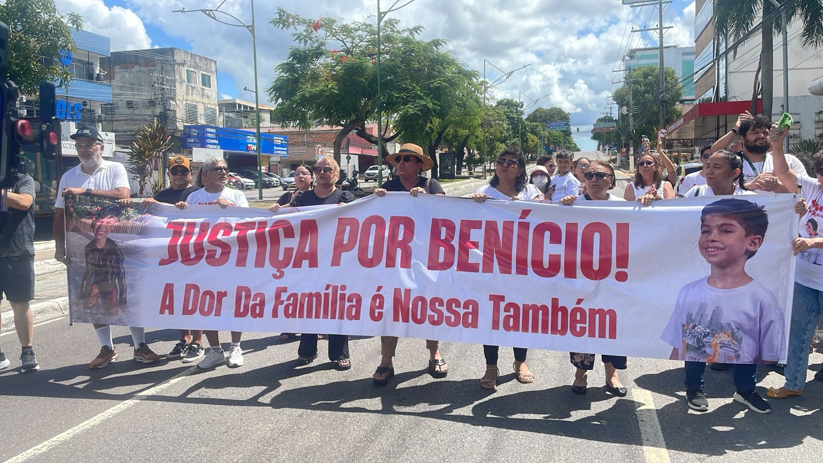 Caso Benício: manifestação pede punição aos responsáveis pela morte da criança