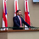 ‘Violência contra a mulher se combate’, diz deputado Rozenha