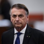 Senado aprova projeto que reduz pena de Bolsonaro
