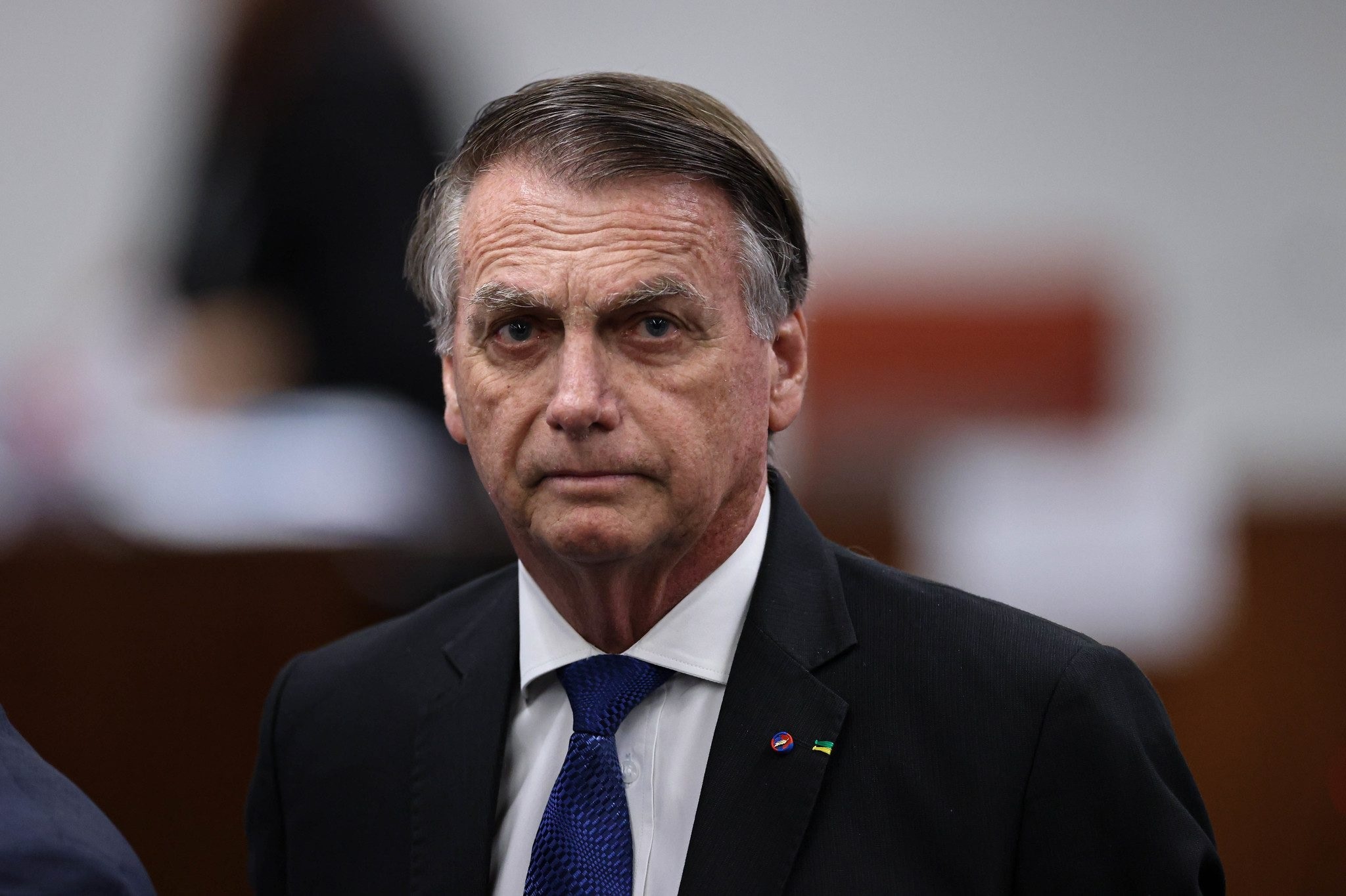 Senado aprova projeto que reduz pena de Bolsonaro