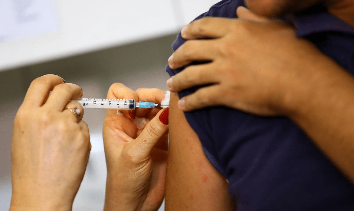 Emissão de alerta para risco de sarampo em temporada de cruzeiros