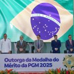 Renato Junior entrega Medalha do Mérito da PGM 2025 a personalidades
